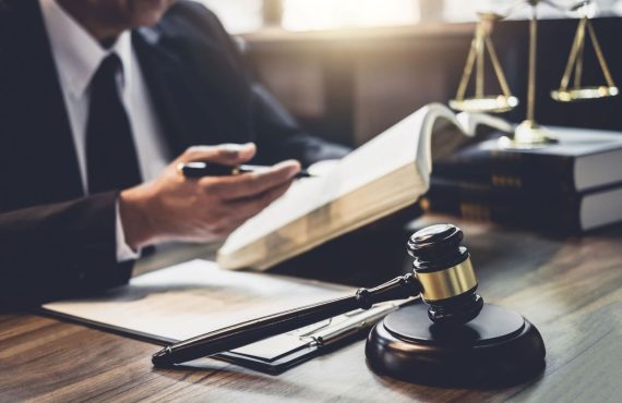 lawyer-freedomz-adobestock